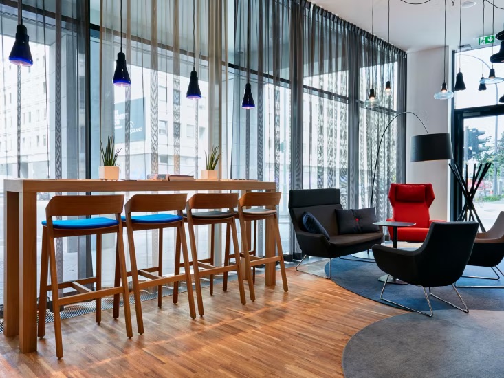 holiday inn express hotel's lounge in berlin
